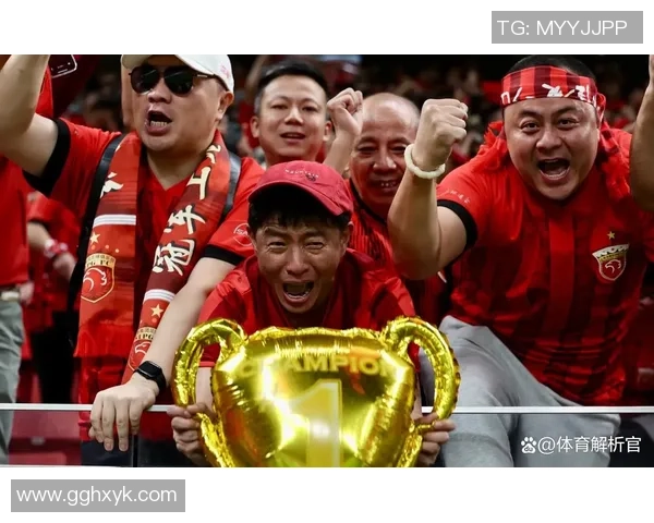 鲁能与恒大首回合激战回顾球迷热议精彩瞬间与战术对决